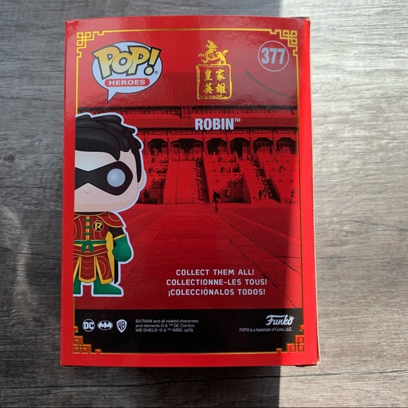 Robin funko pop imperial palace - Picture 4 of 8